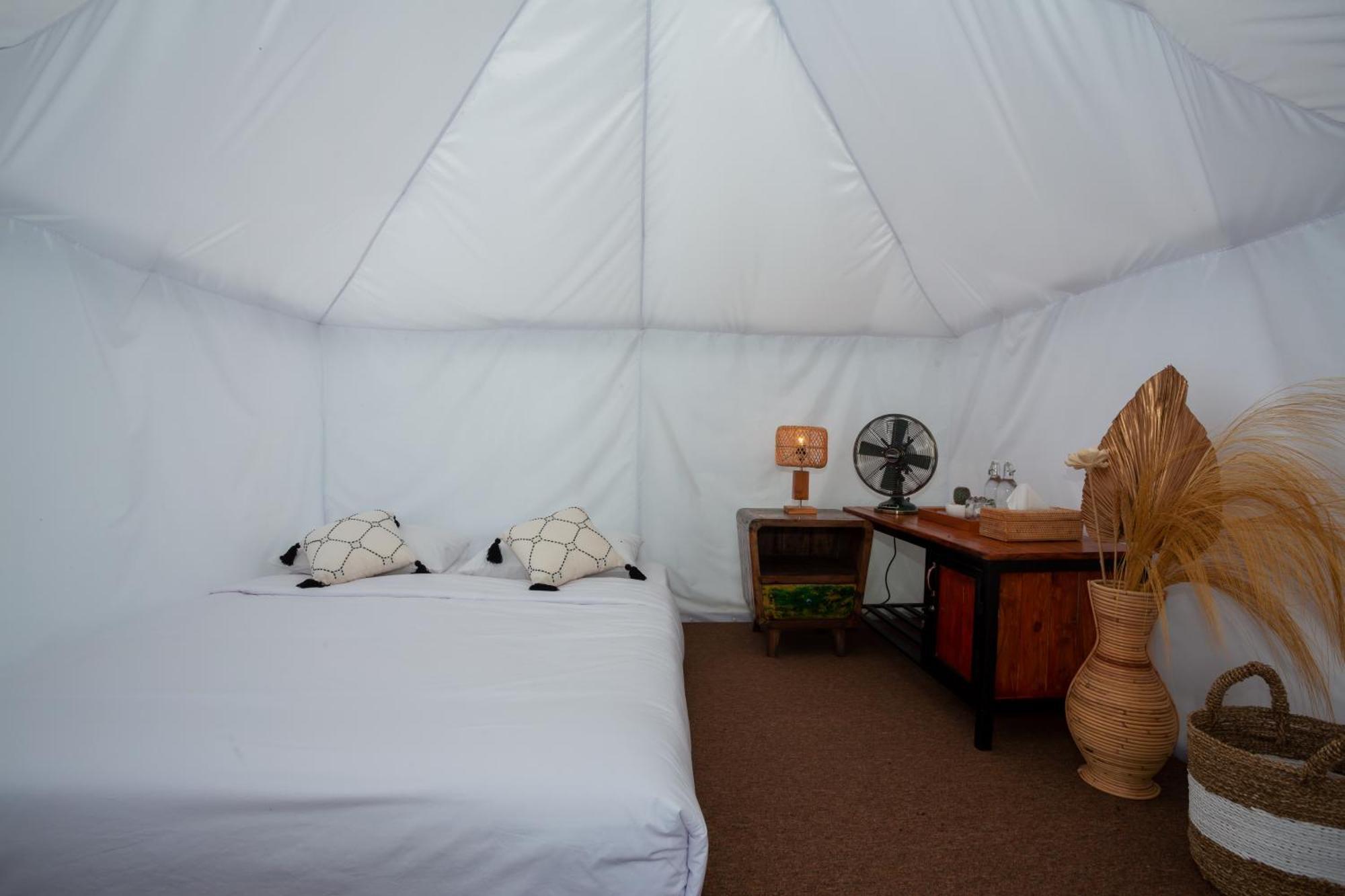 The Dewi Kintamani Luxury Glamping And Natural Hotspring מראה חיצוני תמונה