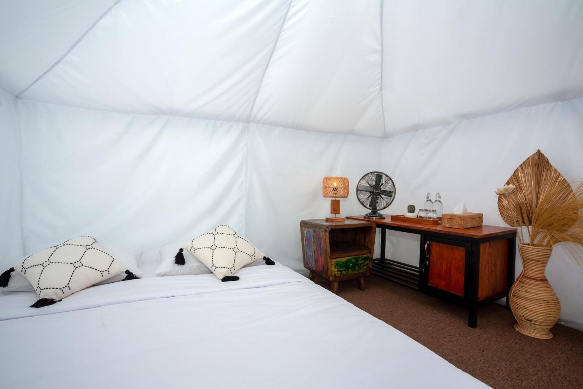 The Dewi Kintamani Luxury Glamping And Natural Hotspring מראה חיצוני תמונה